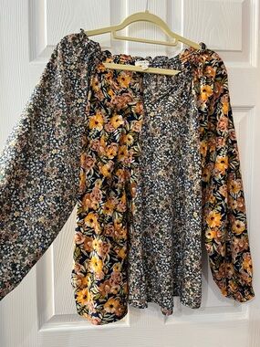 Umgee Floral Patchwork Peasant Blouse in Navy, Yellow & Pink